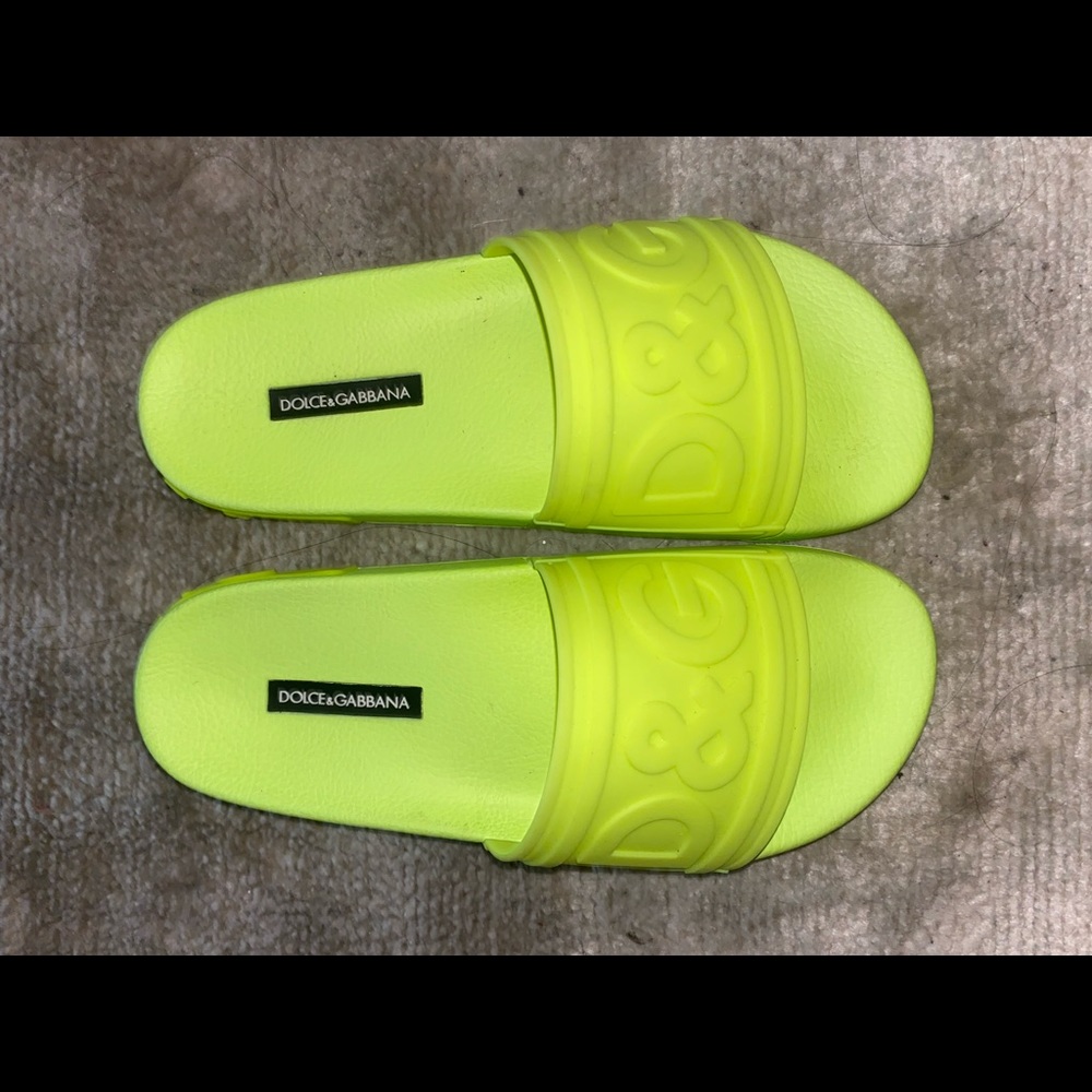 Dolce & Gabanna slides